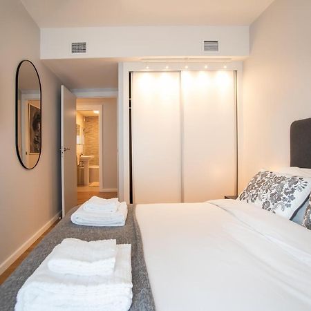 Tendency Apartments Forum Сант Адриа де Бесос Екстериор снимка