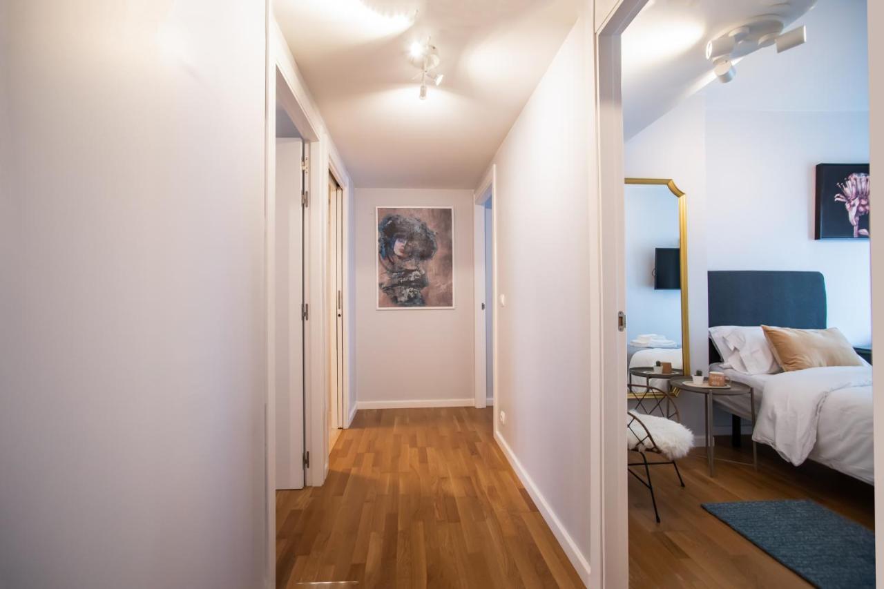 Tendency Apartments Forum Сант Адриа де Бесос Екстериор снимка