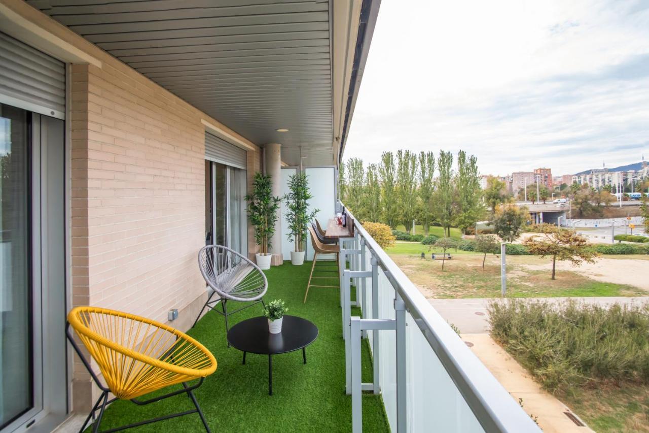 Tendency Apartments Forum Сант Адриа де Бесос Екстериор снимка