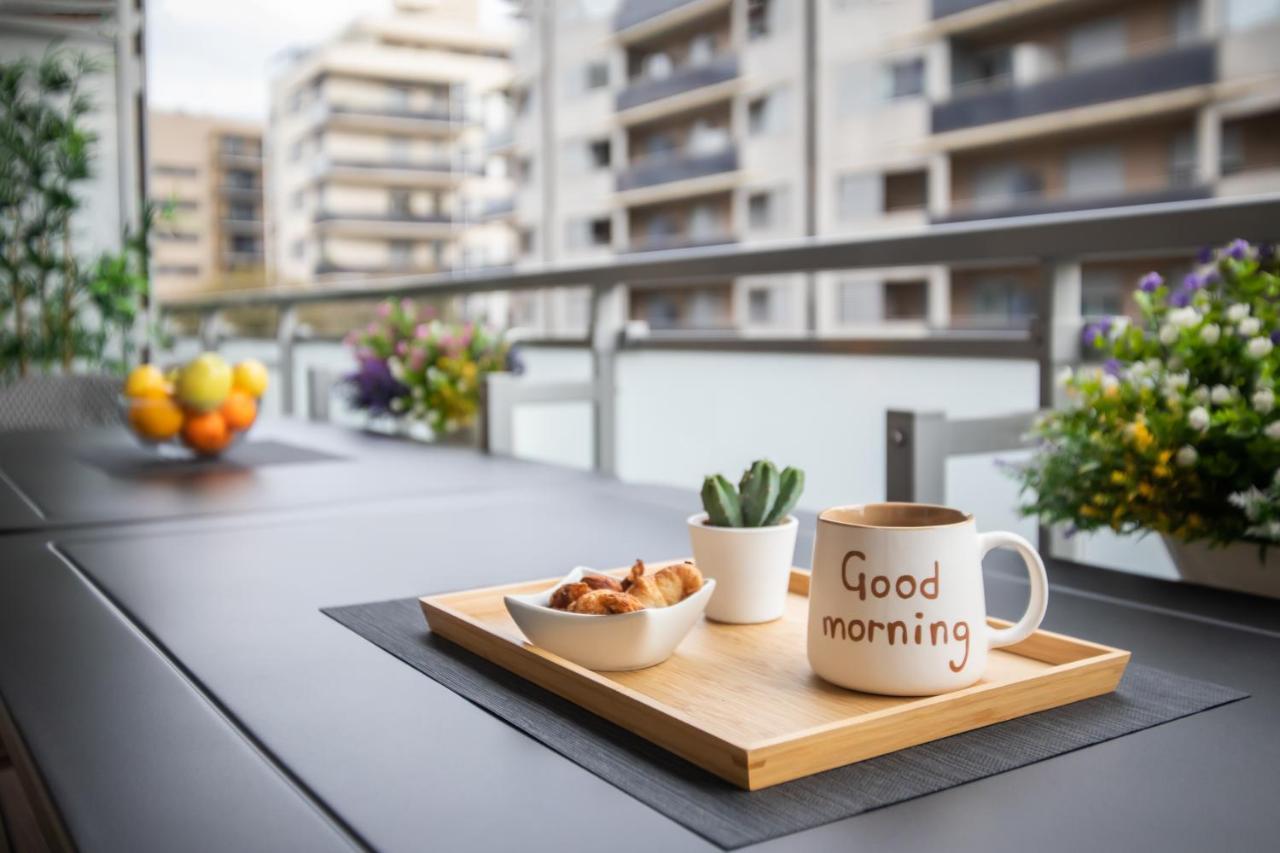 Tendency Apartments Forum Сант Адриа де Бесос Екстериор снимка