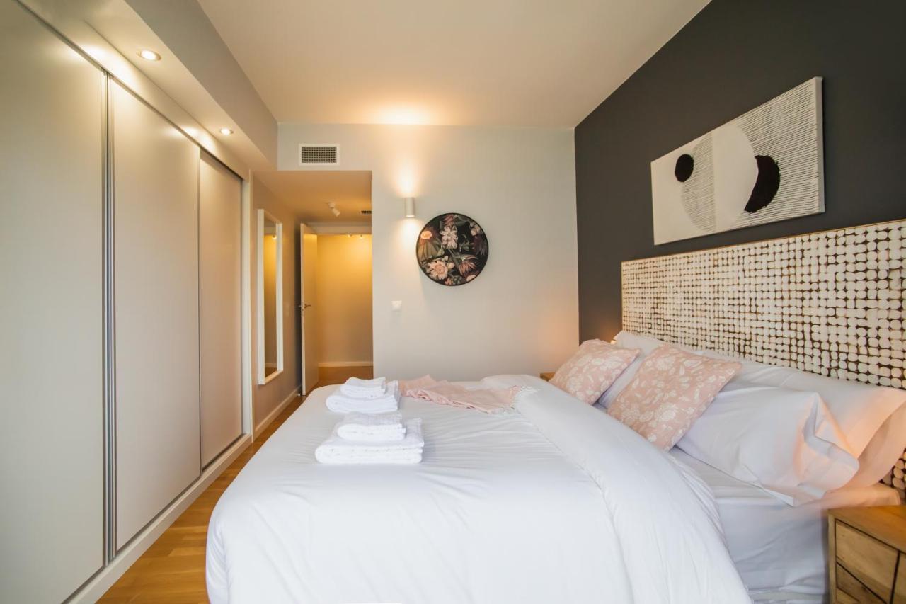 Tendency Apartments Forum Сант Адриа де Бесос Екстериор снимка