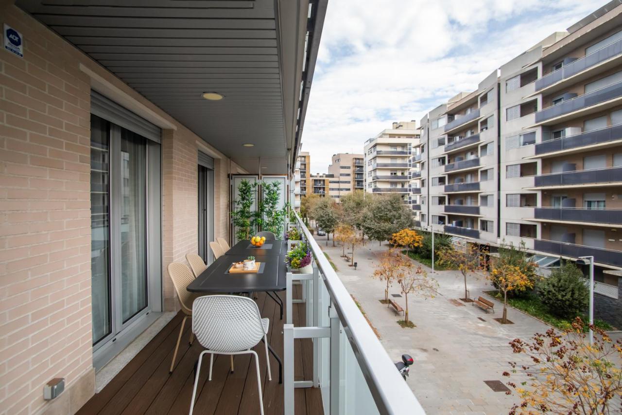 Tendency Apartments Forum Сант Адриа де Бесос Екстериор снимка