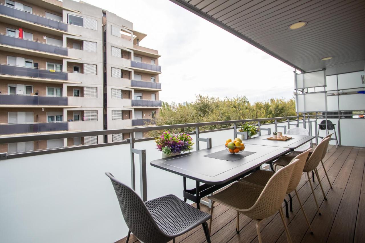 Tendency Apartments Forum Сант Адриа де Бесос Екстериор снимка